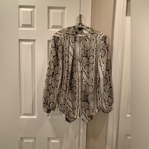J. Crew Drapery Tie-Neck Snakeskin Print Blouse Size 12 - Picture 4 of 11